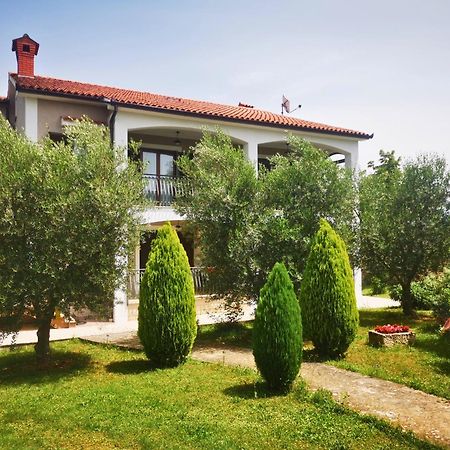 Garden Apartment Maria Vrsar Exterior photo