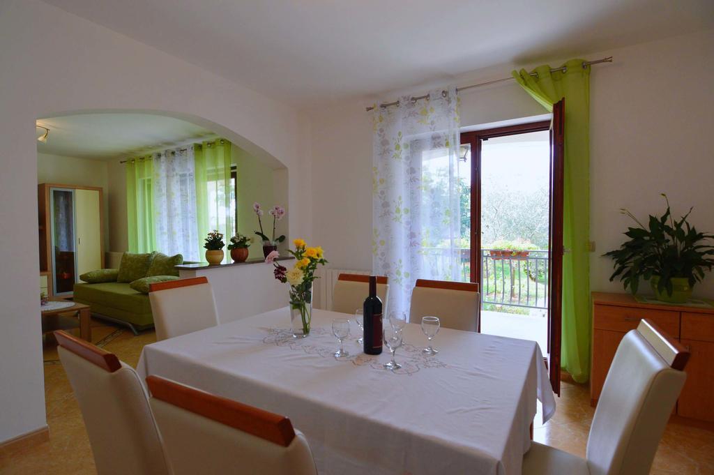 Garden Apartment Maria Vrsar Exterior photo